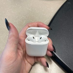1st gen Apple AirPods